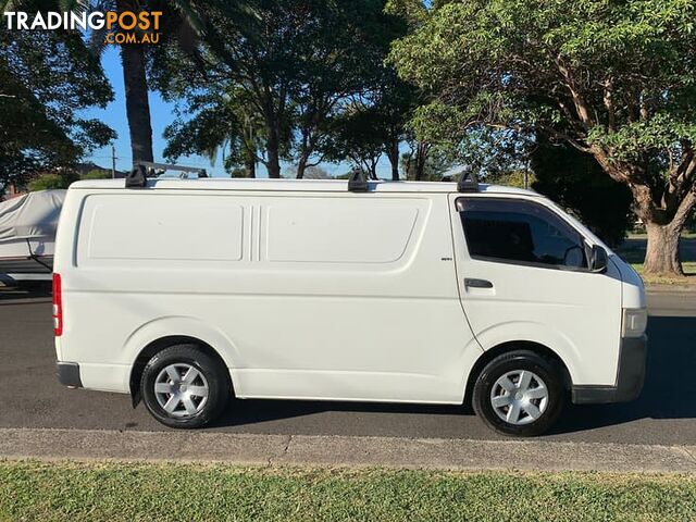 2006 TOYOTA HIACE LWB TRH201R 4D VAN