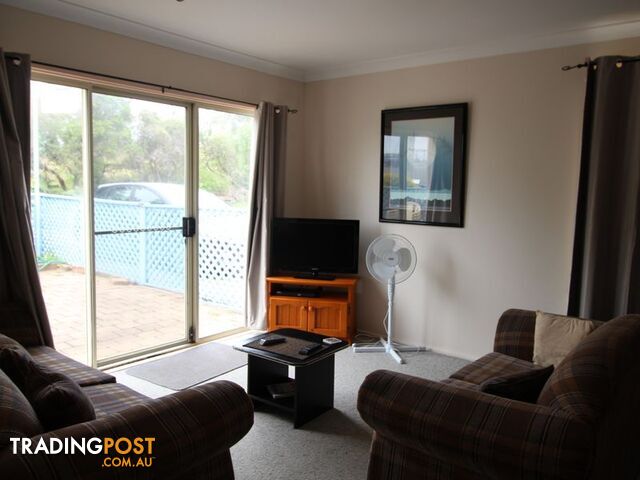 2/5 Beach Road HAWKS NEST NSW 2324