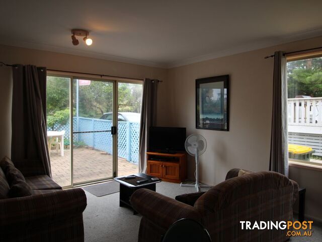 2/5 Beach Road HAWKS NEST NSW 2324