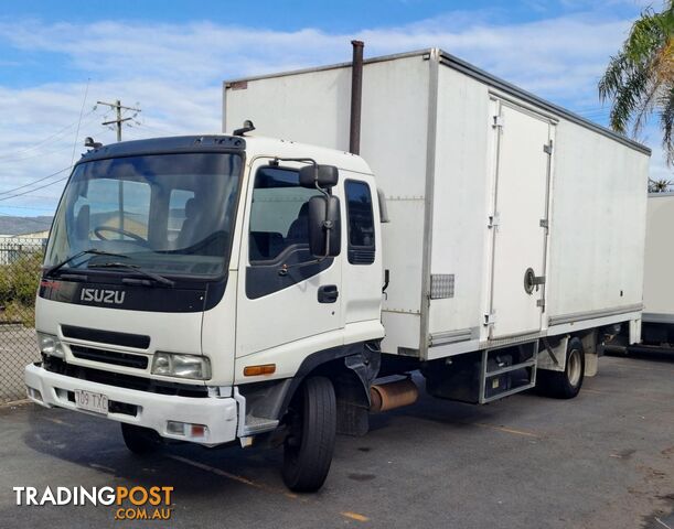 2007 Isuzu FRR 525 Pantech Truck