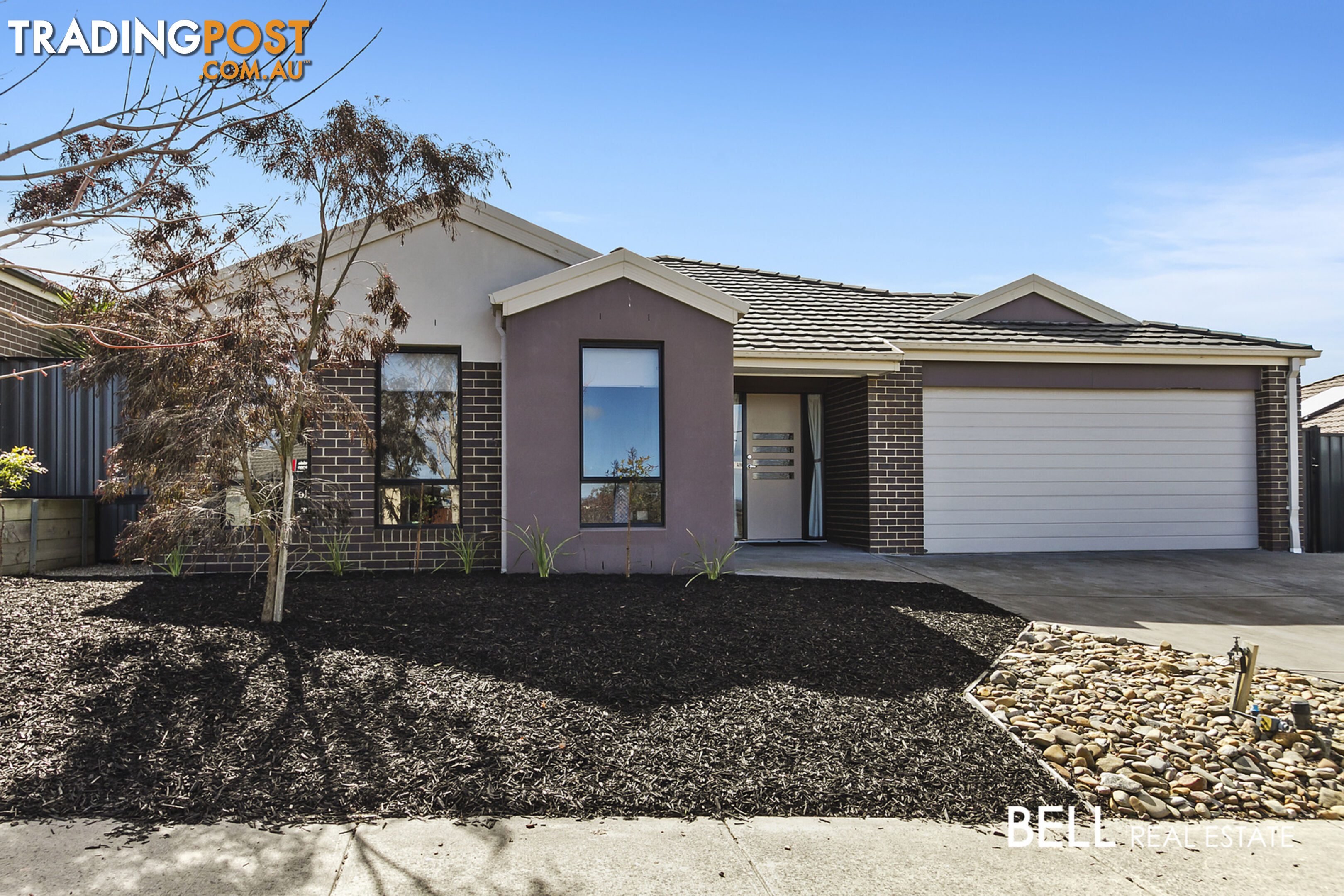 32 Victoria Place PAKENHAM VIC 3810