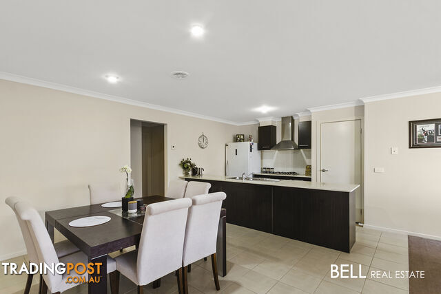 32 Victoria Place PAKENHAM VIC 3810