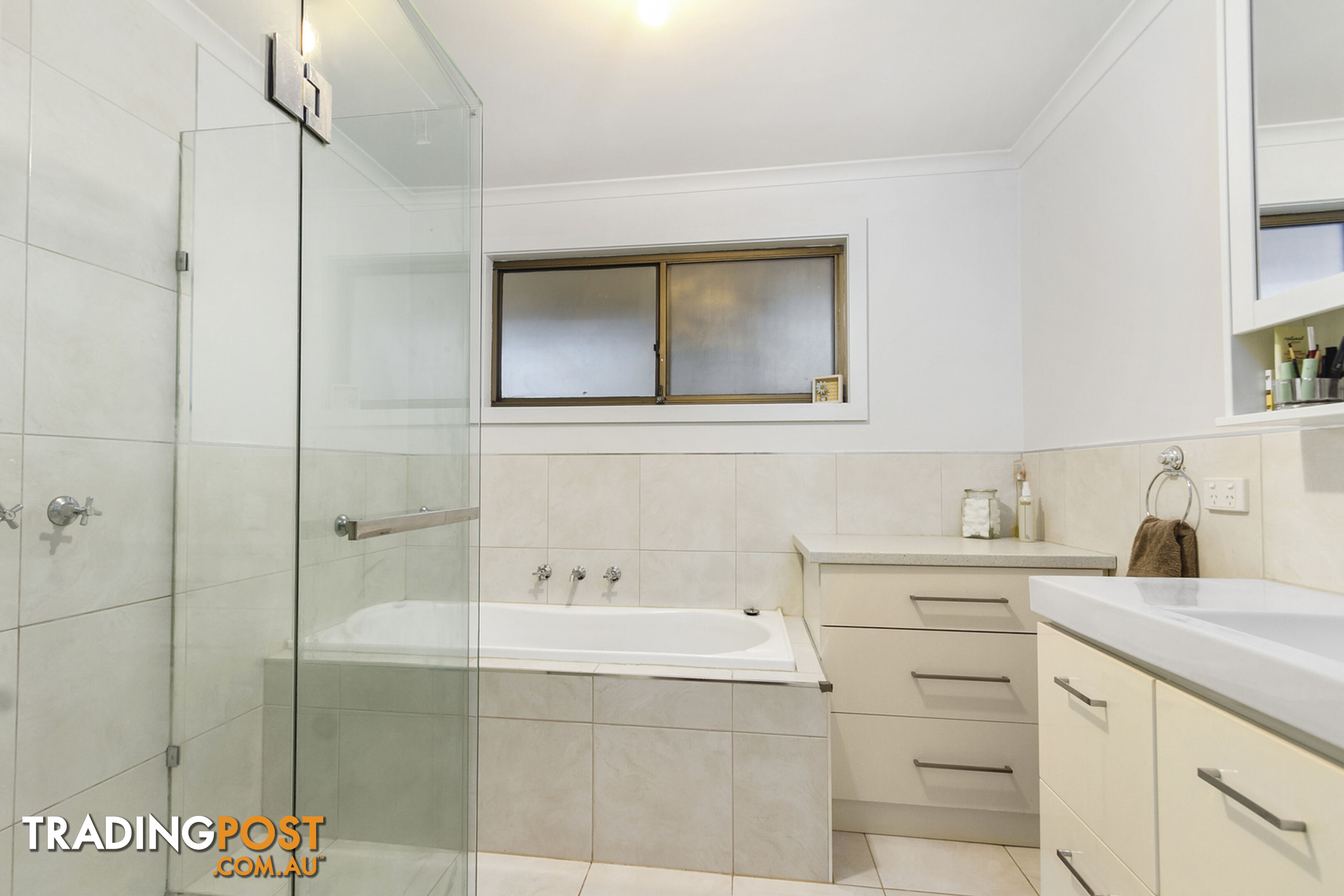 9 Brisbanes Road COCKATOO VIC 3781