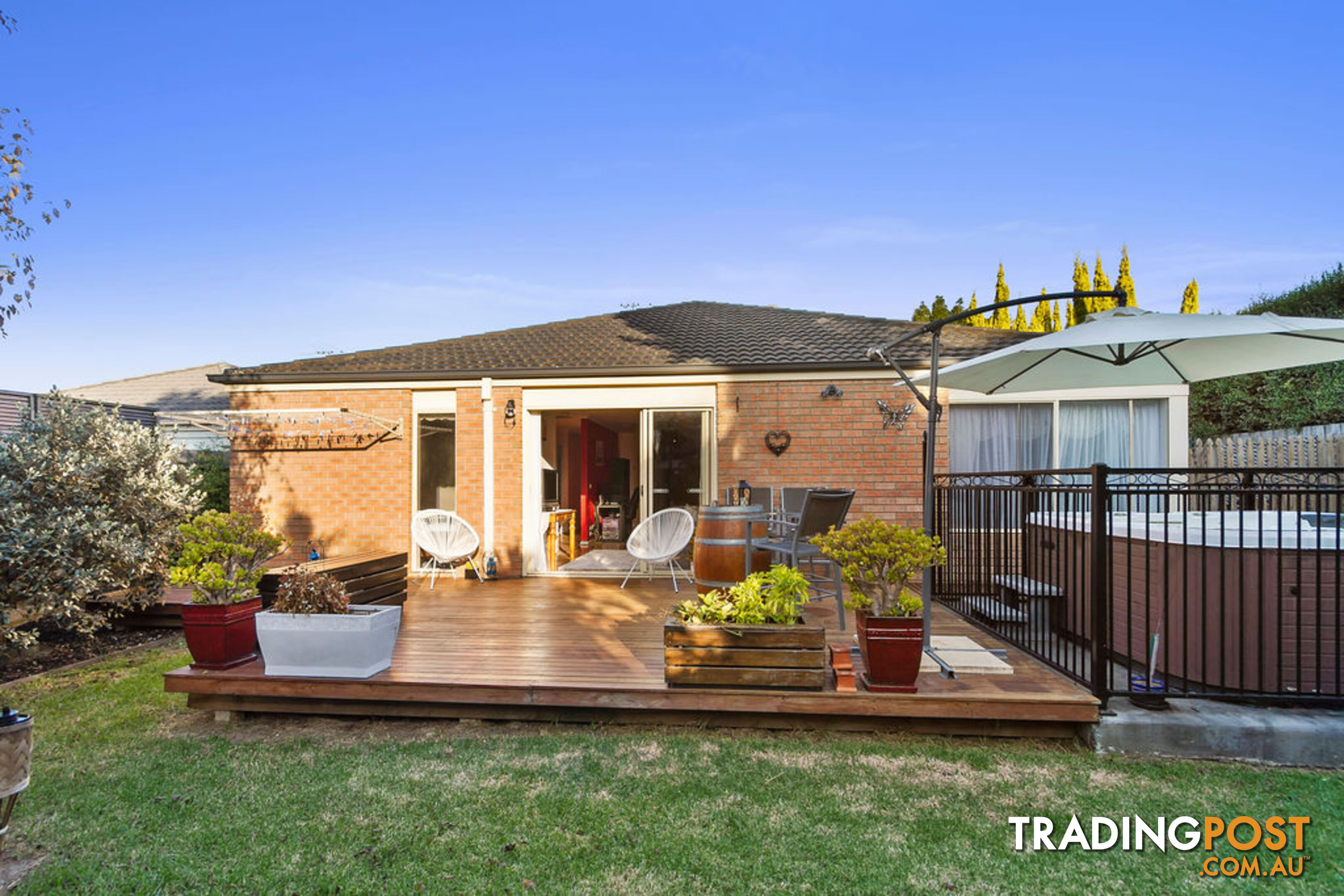 11 Tuileries Rise NARRE WARREN SOUTH VIC 3805