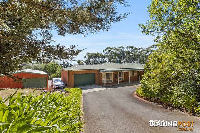 13 Old Gembrook Road EMERALD VIC 3782