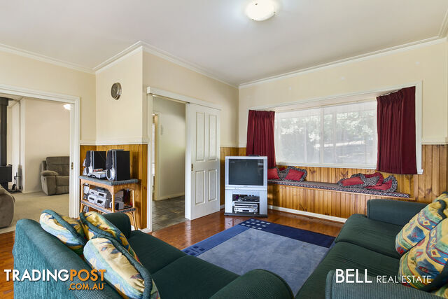 13 Old Gembrook Road EMERALD VIC 3782