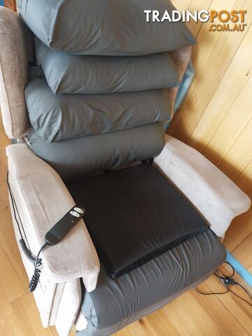 Top of the Range BARIATRIC 317KG - CONFIGURA Disability  Care CHAIR, in New Condition