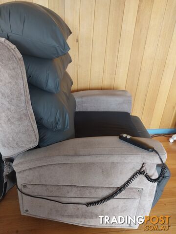 Top of the Range BARIATRIC 317KG - CONFIGURA Disability  Care CHAIR, in New Condition