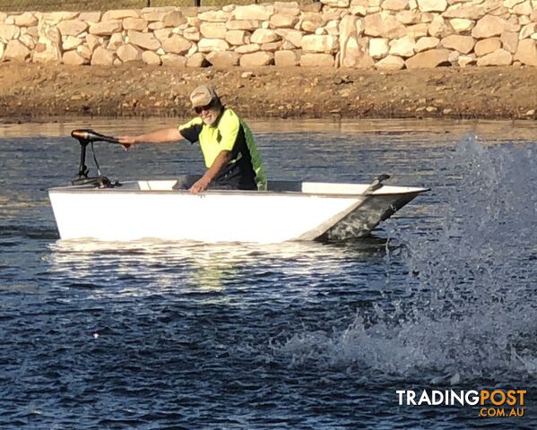 Fibreglass 8 Foot Dinghy