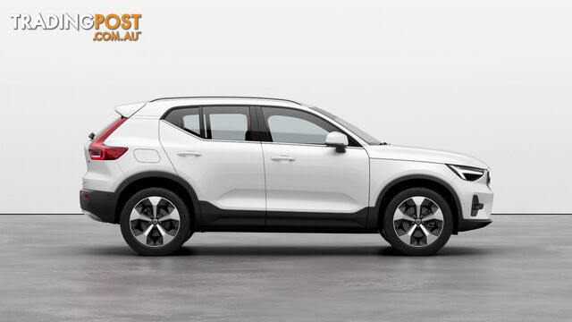 2022 Volvo XC40 Ultimate B4 Bright SUV - photo 2 of 6
