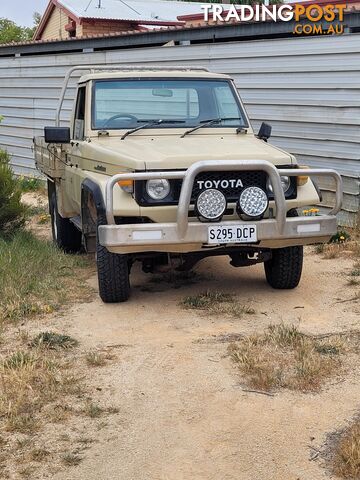 75 SERIES 4X4 Manual