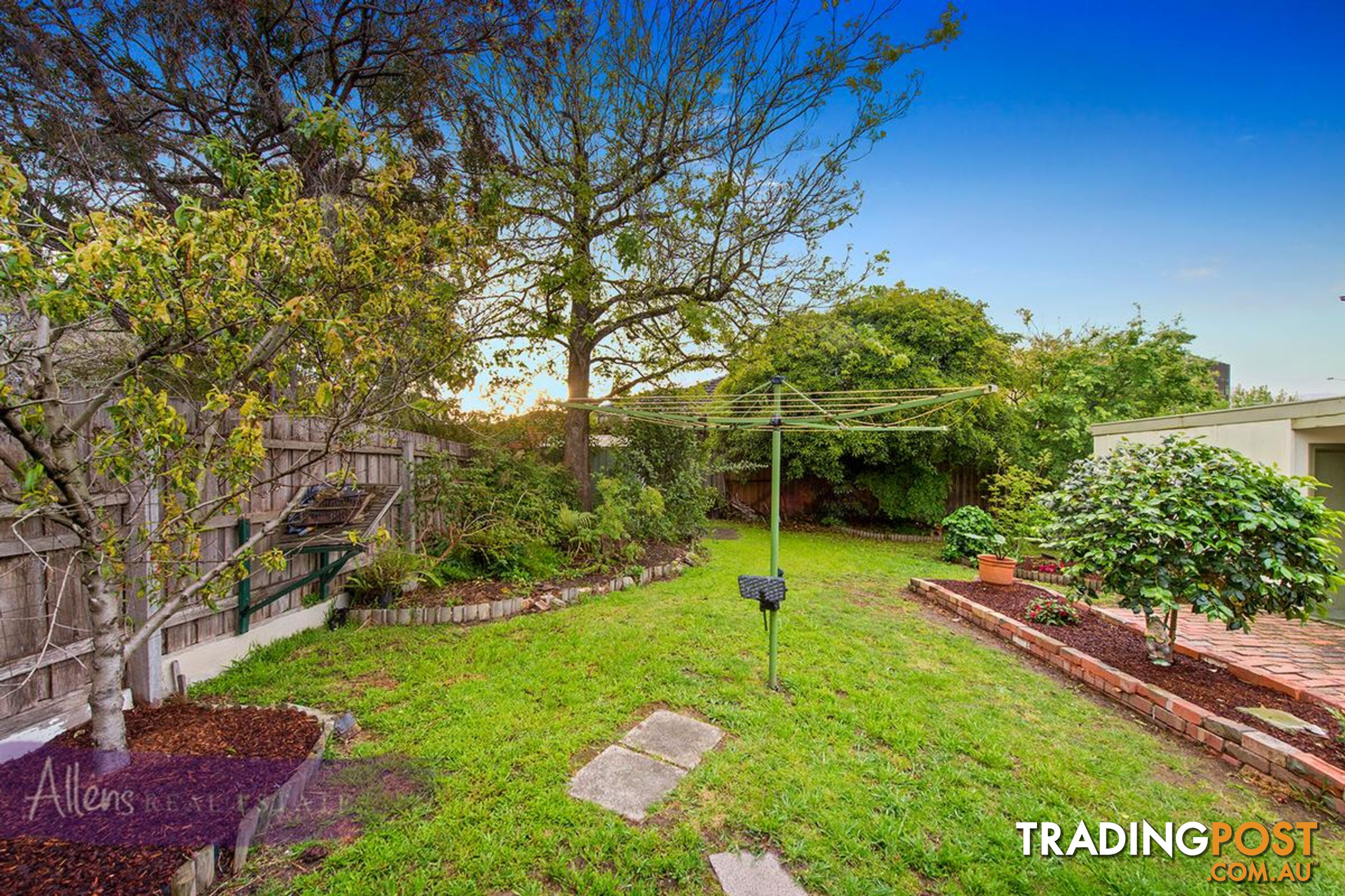 2 Bennett Street BURWOOD VIC 3125