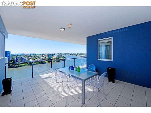 98 THORN STREET KANGAROO POINT QLD 4169