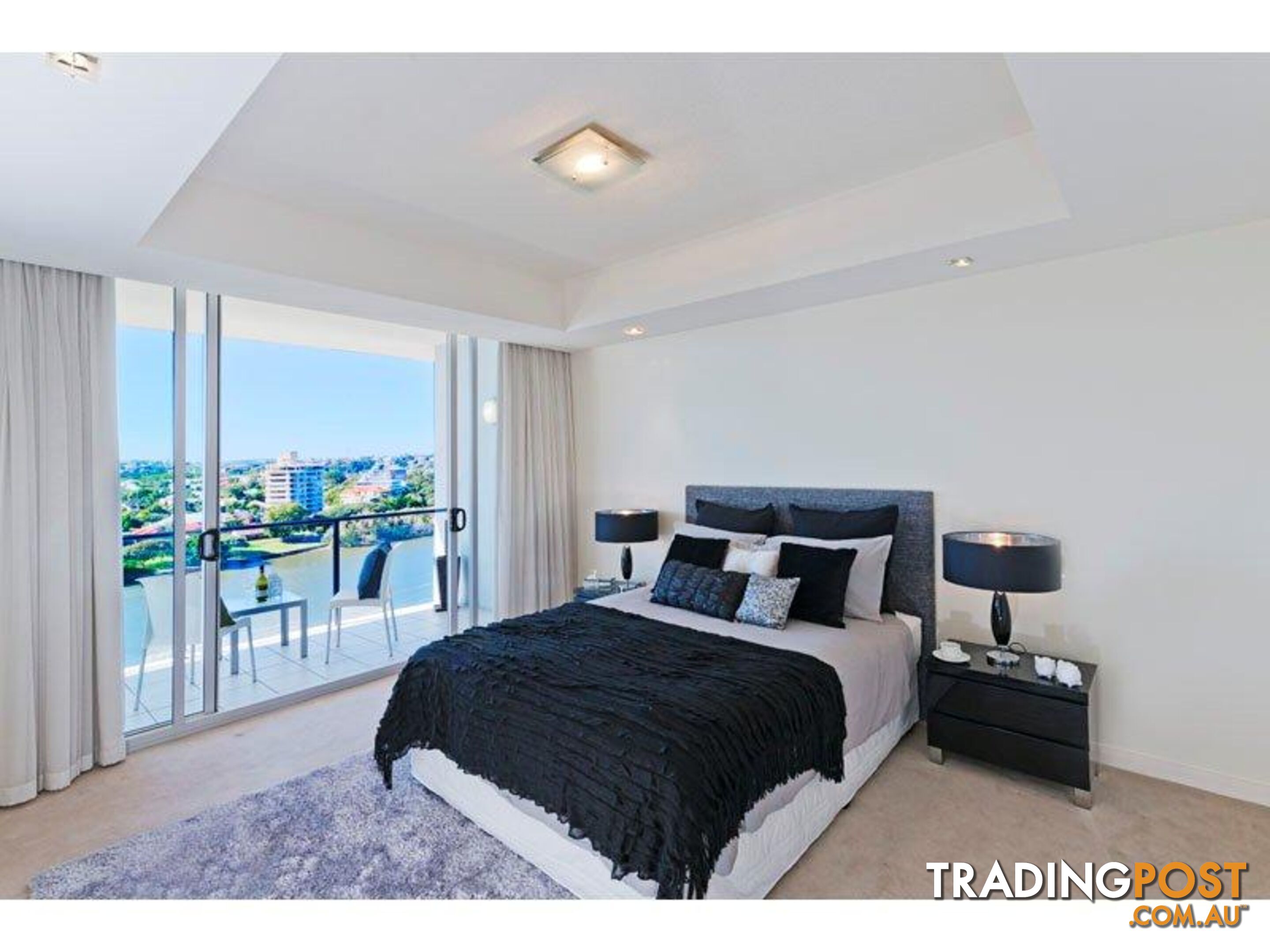 98 THORN STREET KANGAROO POINT QLD 4169