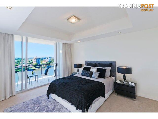 98 THORN STREET KANGAROO POINT QLD 4169