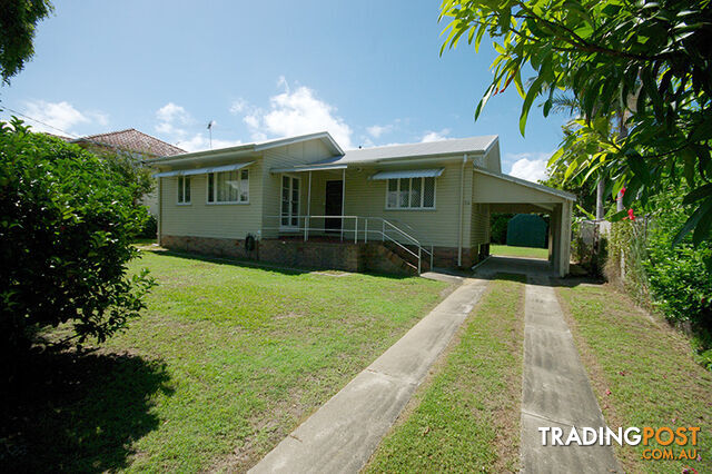 176 Oxley Avenue WOODY POINT QLD 4019