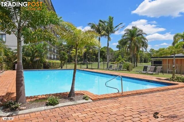 6/13 Fairways Drive CLEAR ISLAND WATERS QLD 4226