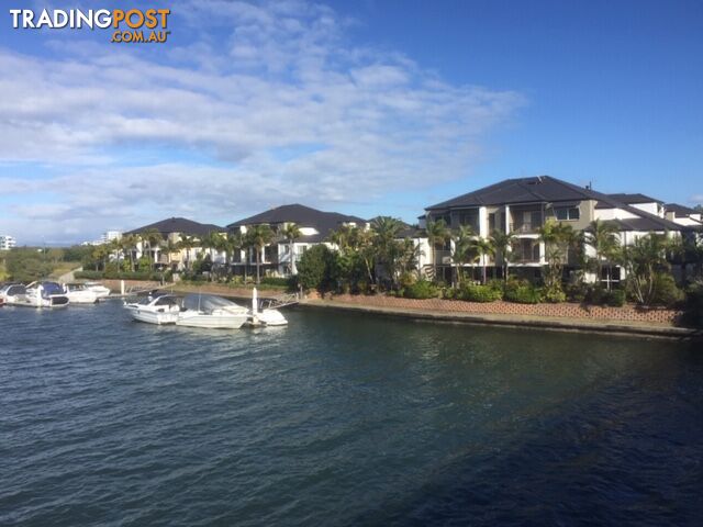 82-86 Limetree Parade RUNAWAY BAY QLD 4216