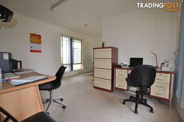 241 Horizon Drive WESTLAKE QLD 4074 - photo 4 of 6