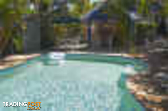 43 Cypress Ave SURFERS PARADISE QLD 4217 - photo 2 of 3