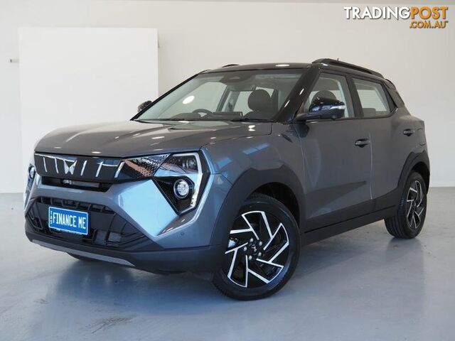 2025 MAHINDRA XUV3XO AX7L SUV