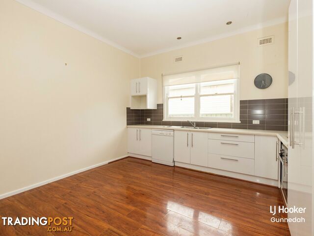 58 South Street GUNNEDAH NSW 2380 - photo 3 of 18