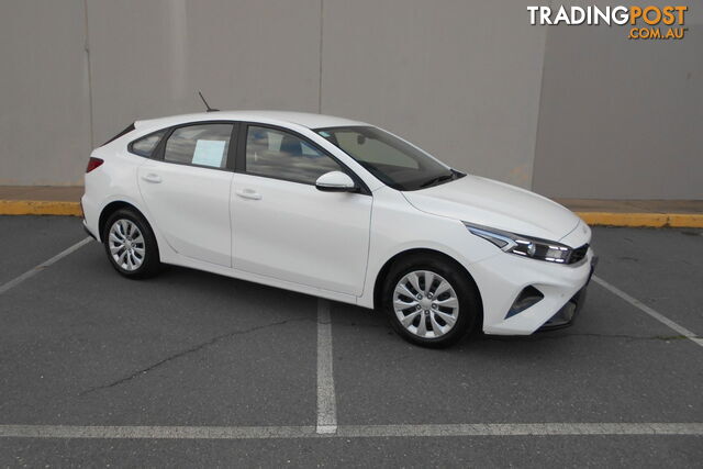 2021 KIA CERATO S  SEDAN