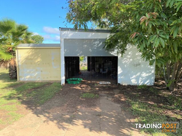 22 Beatty Street CLERMONT QLD 4721