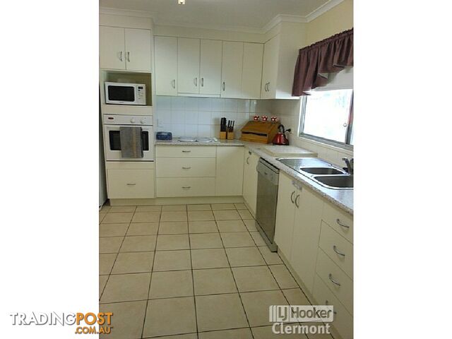 3 Collins Street CLERMONT QLD 4721