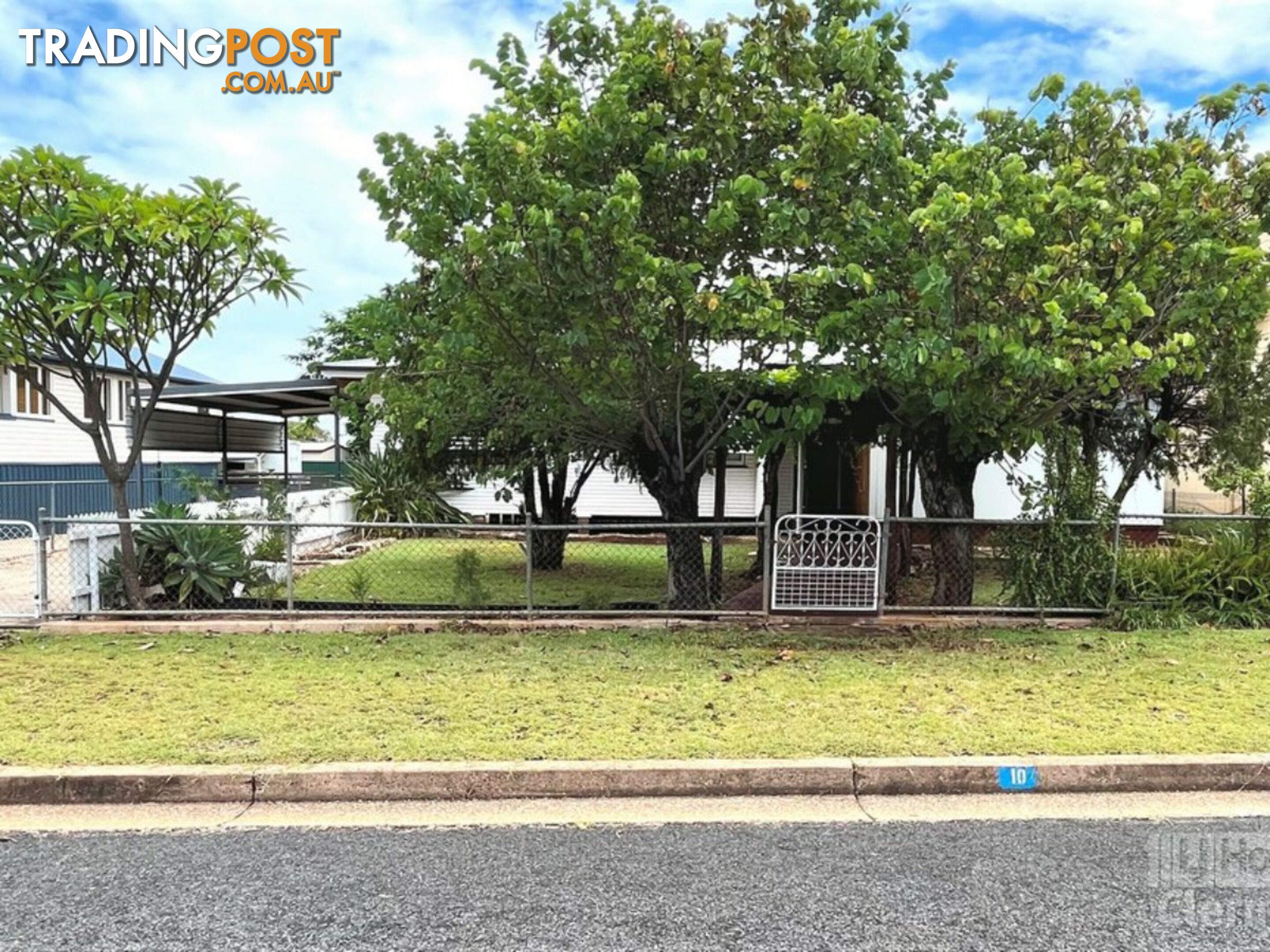 10 Kitchener Street CLERMONT QLD 4721