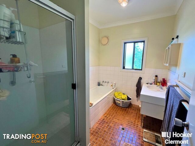 1 Carbine Court CLERMONT QLD 4721