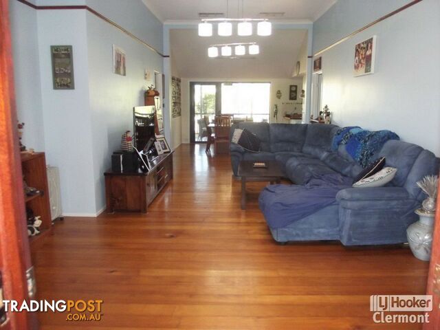 33 Mimosa Street CLERMONT QLD 4721