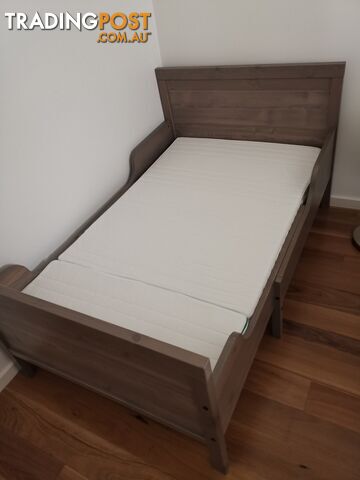 IKEA childrens extendable bed