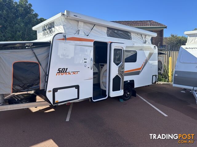 2022 GOLF MAXXI 501 POP-TOP