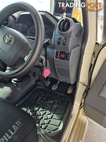 2017 Toyota Landcruiser VDJ79R GXL Ute Manual