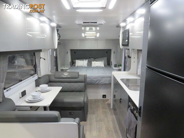 20'6 MAJESTIC NAVIGATOR REAR DOOR MVL20071