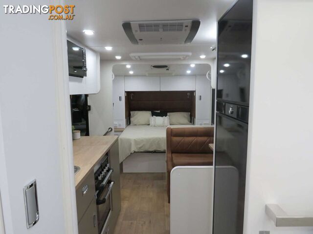 MASTERPIECE 21'6 PERFORMANCE LARGE ENSUITE MP24002