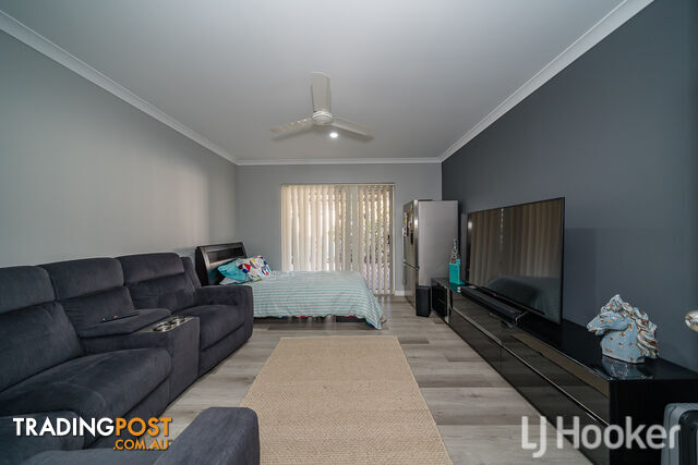 4 Seaspray Place WAIKIKI WA 6169