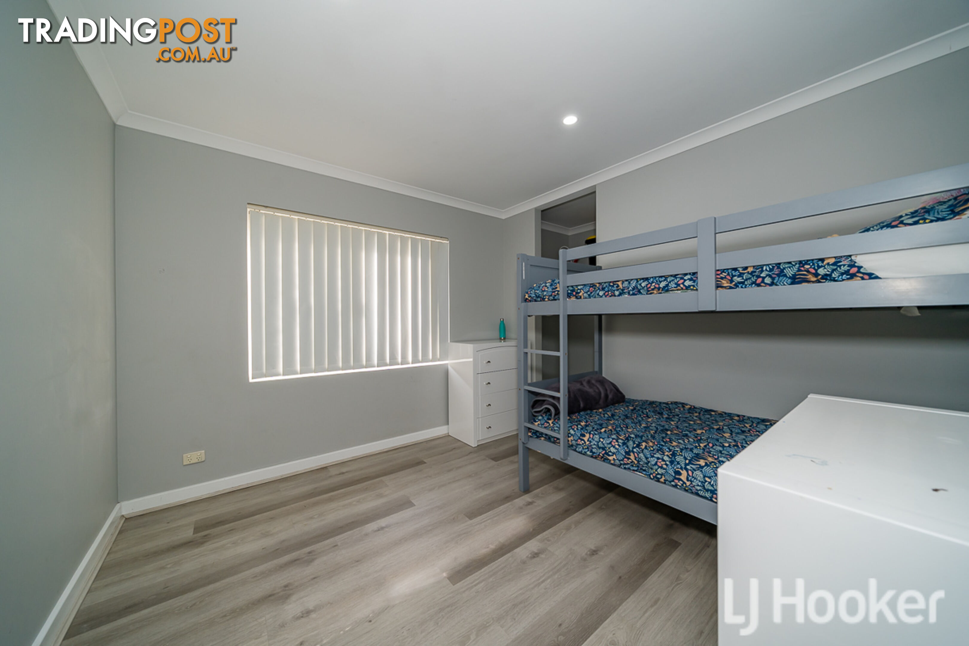 4 Seaspray Place WAIKIKI WA 6169