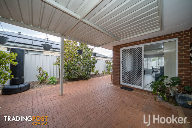 4 Seaspray Place WAIKIKI WA 6169