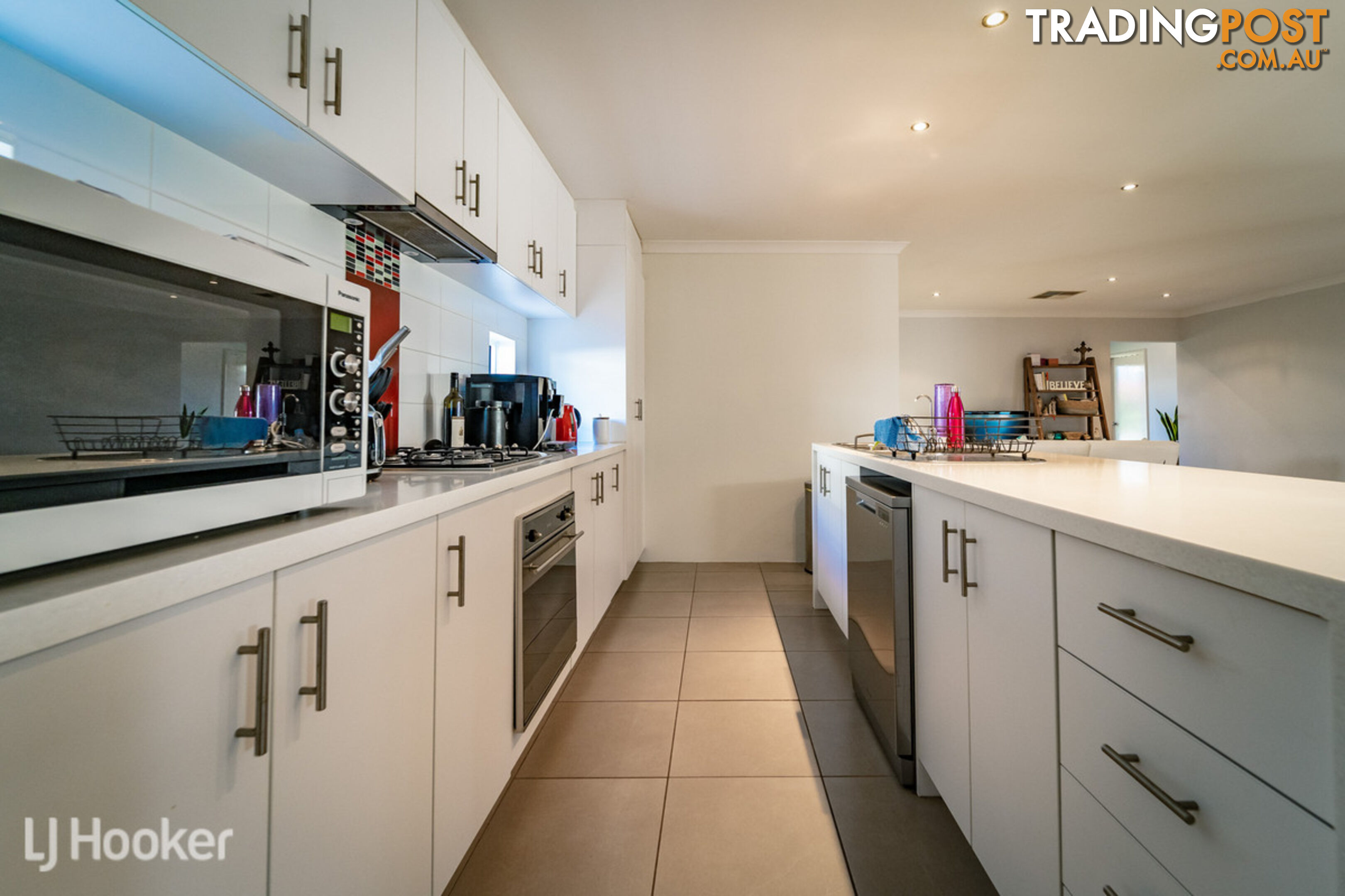 33 Oceanrunner Boulevard SHOALWATER WA 6169