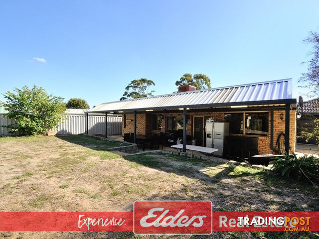 8 Doncaster Gardens PORT KENNEDY WA 6172