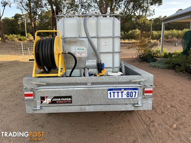 1000 Litre Fire Fighting Unit on Galvanised 7x4 Trailer
