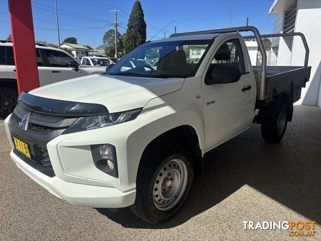 2020 MITSUBISHI TRITON MR  CAB CHASSIS - photo 5 of 11