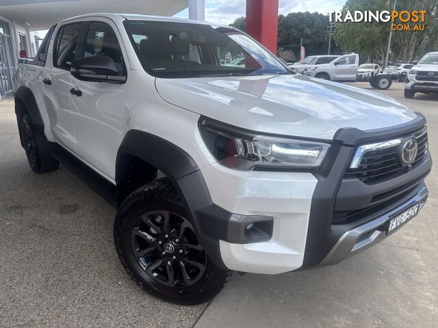 2023 TOYOTA HILUX DUAL CAB