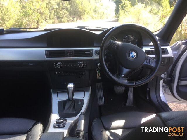 2011 BMW 3 Series E90 320I Sedan Automatic - photo 4 of 15