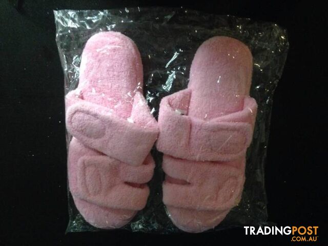 Women's Slippers - Medium Size - photo 3 of 4