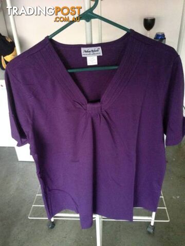 Health & Pride Online Clothing Brand New - Qty 6 - photo 4 of 8