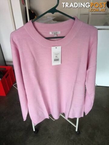 Health & Pride Online Clothing Brand New - Qty 11 - photo 5 of 9