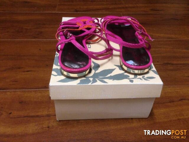 Giovanna Flats Pink Multi. Style Gabby. Size 7.5 - photo 5 of 6